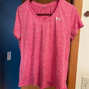 Under Armour Loose fit workout top, XL, beautiful coral color